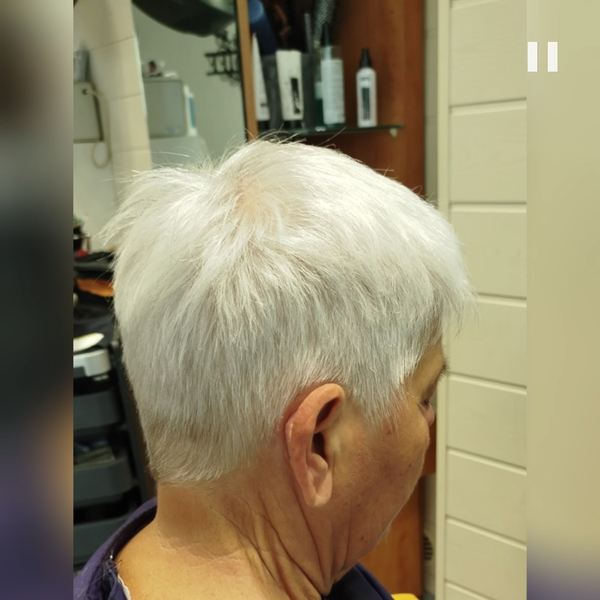 Coupe femme réalisée au salon Actuel Coiff