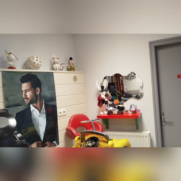Intérieur du salon Actuel Coiff pour Noël