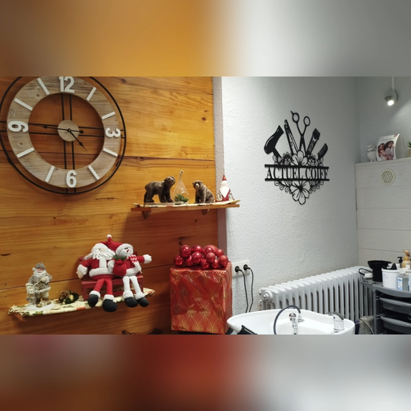 Intérieur du salon Actuel Coiff pour Noël
