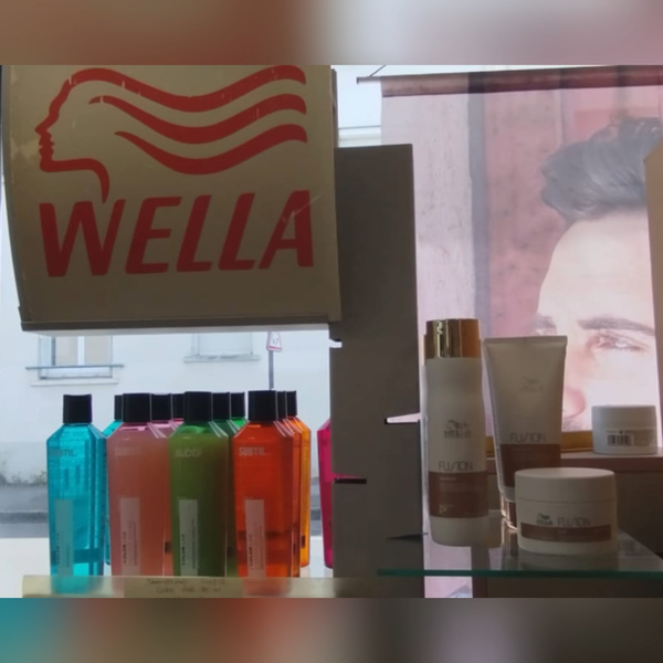 Vitrine produits Wella
