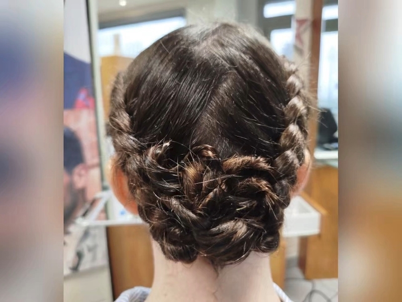Coiffures de cheveux au salon Actuel Coiff